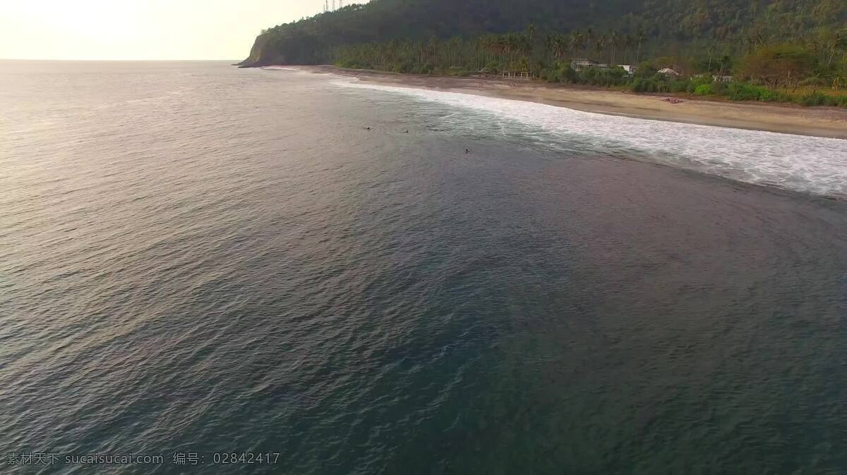 森 塞特 风景如画 冲浪者 自然 海洋 海 泡沫 冲浪 膨胀 蓝色 绿松石 水 热带的 天堂 生态系统 暗礁 印度尼西亚 龙目岛 空中 无人机 海的 setangi 风景如画的