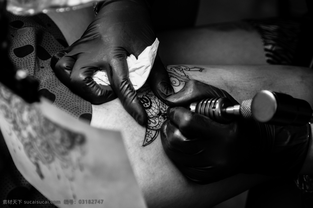 大腿 上 纹身 刺青 纹身的女人 手臂纹身 纹身图案 医疗护理 现代科技
