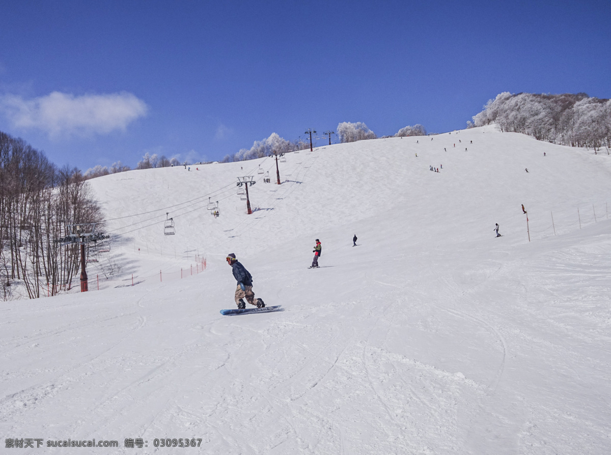 滑雪场图片 滑雪场 滑雪 高山 寒冷 天空 娱乐 多娇江山 生活百科 娱乐休闲