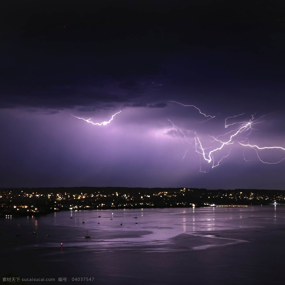 閃電天空?qǐng)D片 天氣 紫色 天空 閃電 紫色閃電 合成素材 自然景觀 自然風(fēng)景