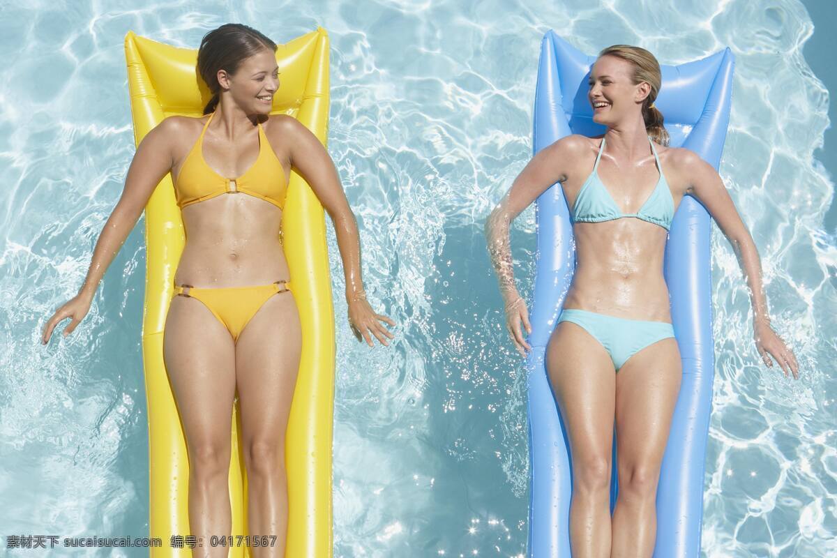 水面 曬太陽 美女圖片 美女 女人 女性 性感美女 比基尼美女 歐洲美女 生活人物 人物圖庫 人物圖片