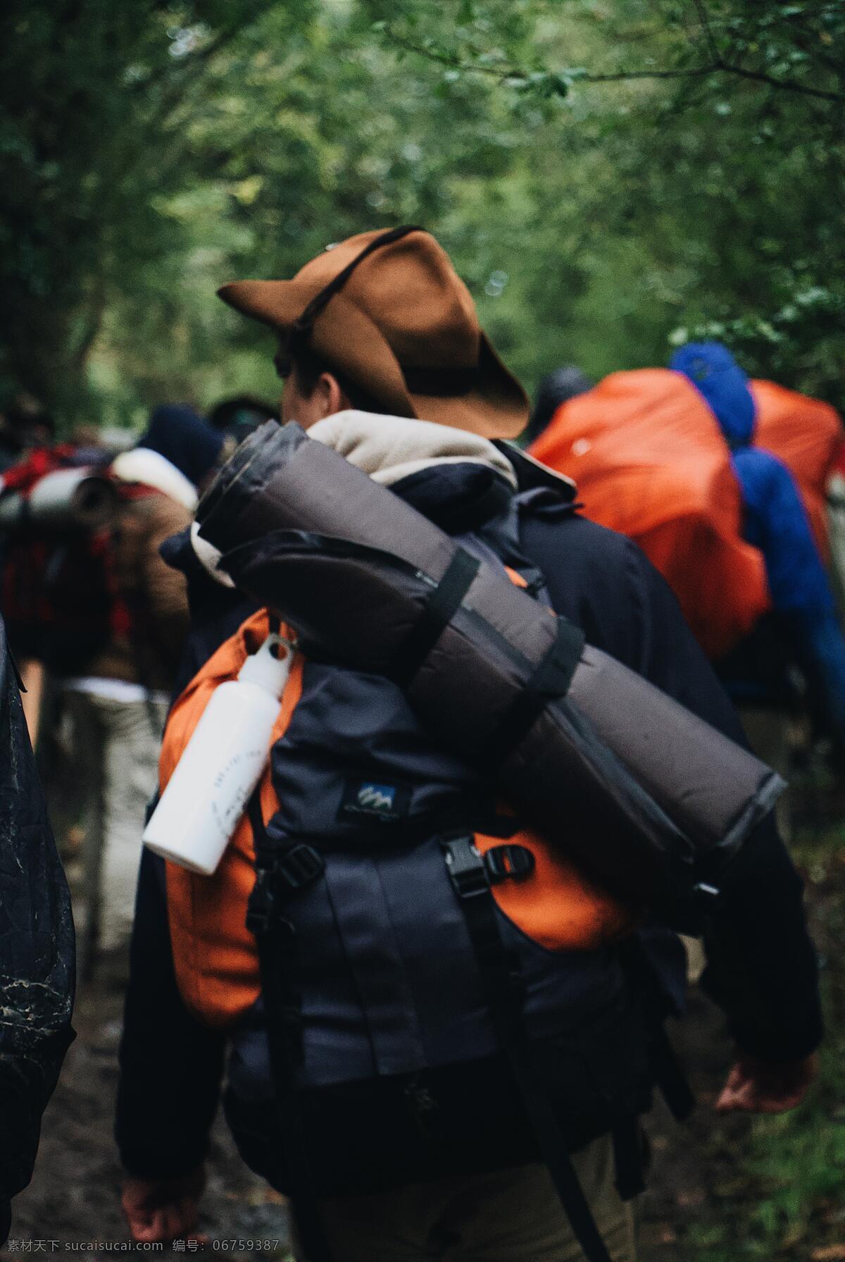 徒步 旅行 人们 登山 徒步旅行 登山运动 出行 背包 帐篷 旅行的人们 出游 家庭出游 图库人文旅游 旅游摄影