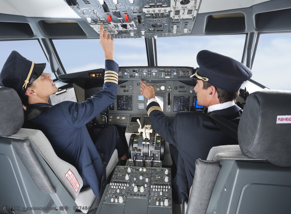 正在 操作 飛行員 飛機 機長 人物圖庫 空中機長 駕駛員 商務(wù)人士 人物圖片