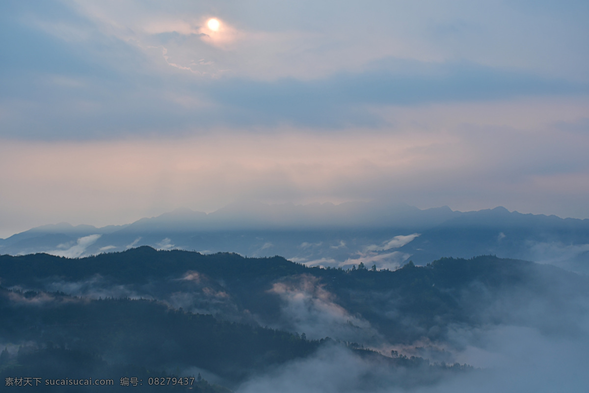 早晨 云霧 繚繞 山脈 間 自然風(fēng)光 自然 旅游 山水 霧 風(fēng)光 河流 戶外 藍(lán)天 中國 風(fēng)景 自然景觀 山水風(fēng)景