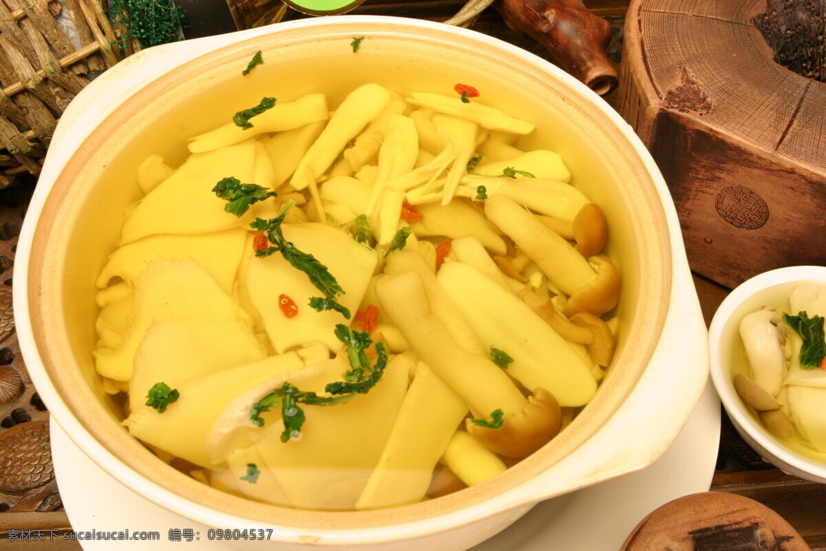 白 靈 菇 野生菌 王 湯 煲 菌類 菜品 中國(guó)美食 美味佳肴 菜肴 中華美食 餐飲美食