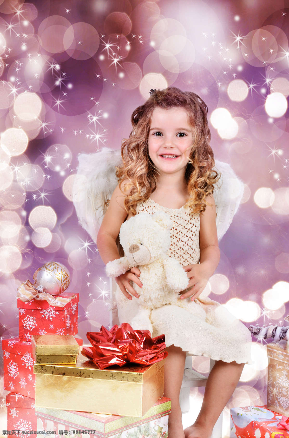 抱 玩具 熊 天使 装 外国 女孩 玩具熊 天使装 礼物盒 梦幻背景 儿童图片 人物图片