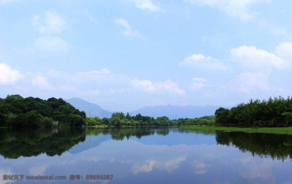靈渠風(fēng)光 靈渠 山水 河流 藍(lán)天 白云 倒影 風(fēng)光 桂林山水 旅游 背景墻 無(wú)框畫 自然景觀 風(fēng)景名勝