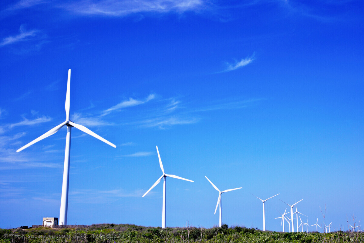 风力发电 风车 电力风车 绿色环保 绿色能源 绿色电力 蓝天 白云 自然风光 村庄 郊外风光 清洁能源 可再生能源 再生能源 环保 能源 电力 环保能源 工业生产 现代科技