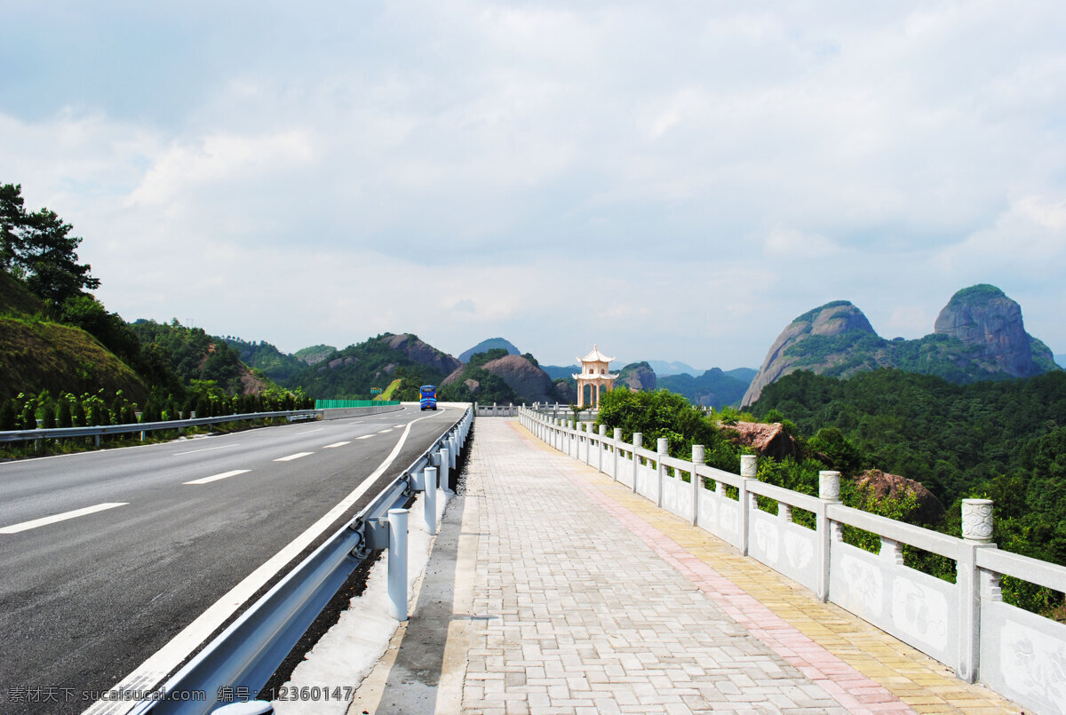 高速公路 白云 高速 公路 綠色 綠葉 農(nóng)業(yè) 橋 山上 天空 自然風(fēng)景 自然景觀 矢量圖 日常生活