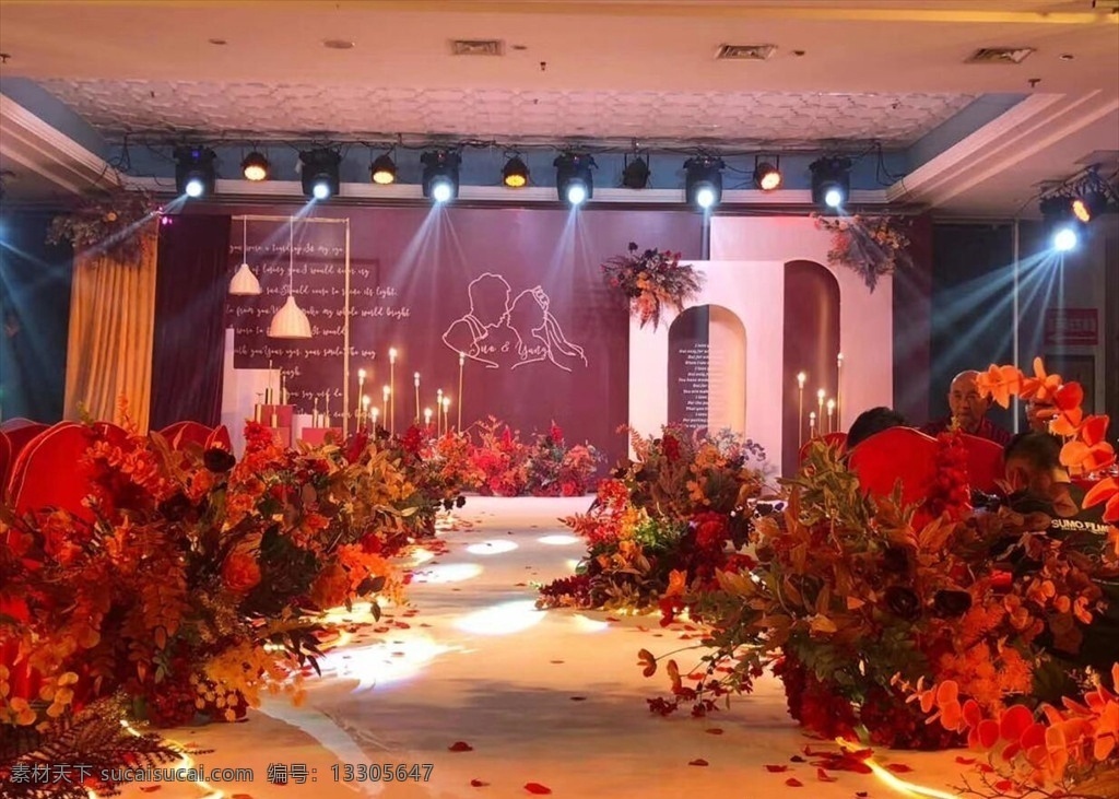 西式婚礼图片 西式婚礼 酒红色婚礼 深红色背景 卡通新郎新娘 舞台异形背景 展板模板