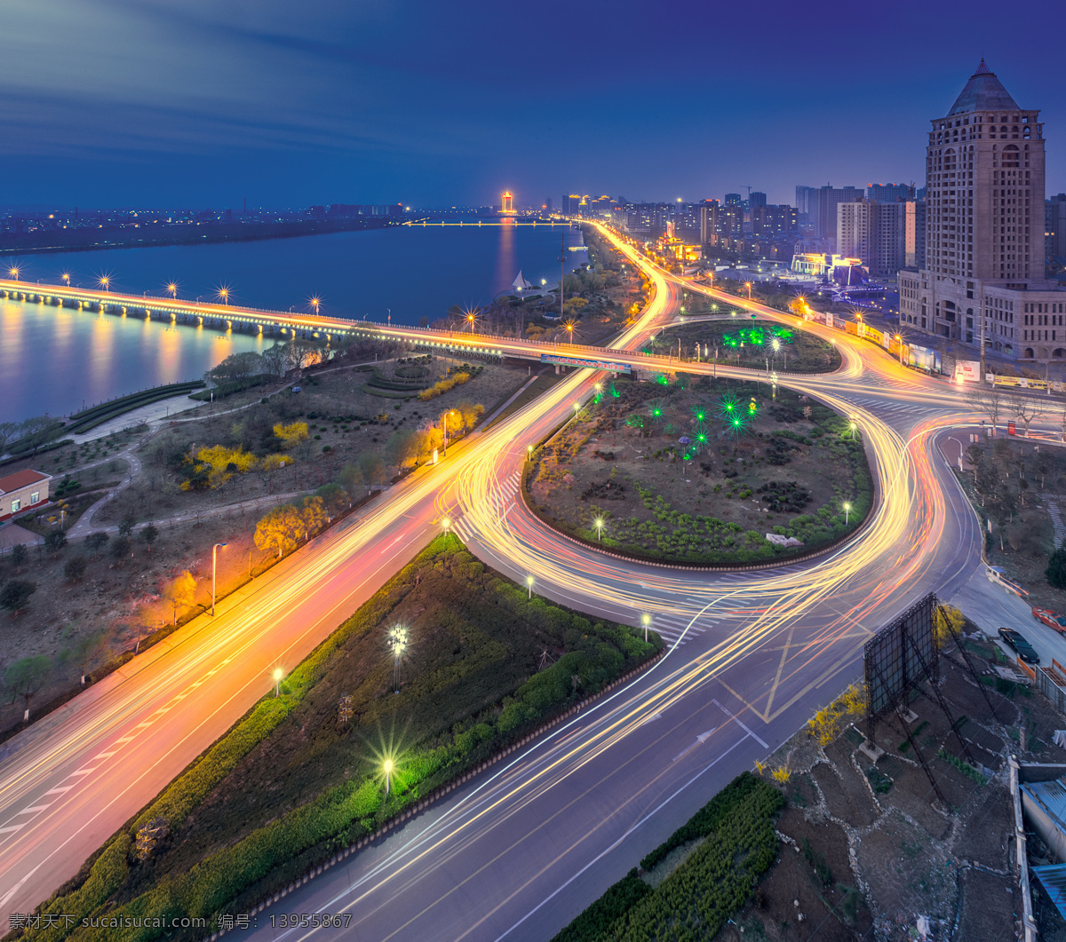 橋 上 城市 夜景 河 河景 璀璨 自然景觀