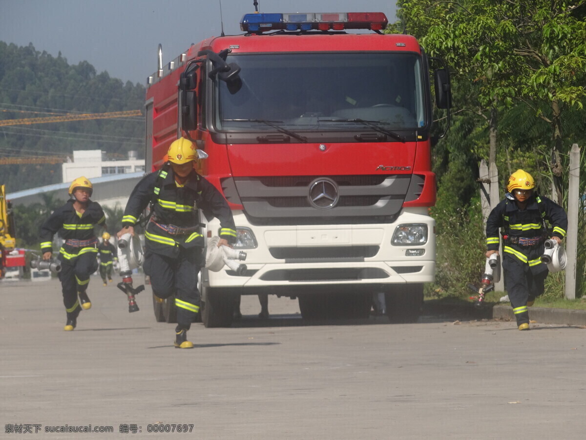 消防 部队 非 高清 军人 人物图库 消防部队 消防车 训练 职业人物 消防演习 消防摄影 展板 部队党建展板