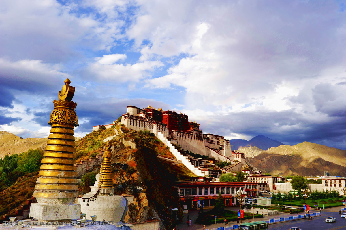 布达拉宫 西藏 拉萨 宫殿 寺庙 佛寺 藏族建筑 图腾 吉祥图案 佛教 藏传佛教 蓝天 白云 风景 西藏风光 人文景观 旅游摄影