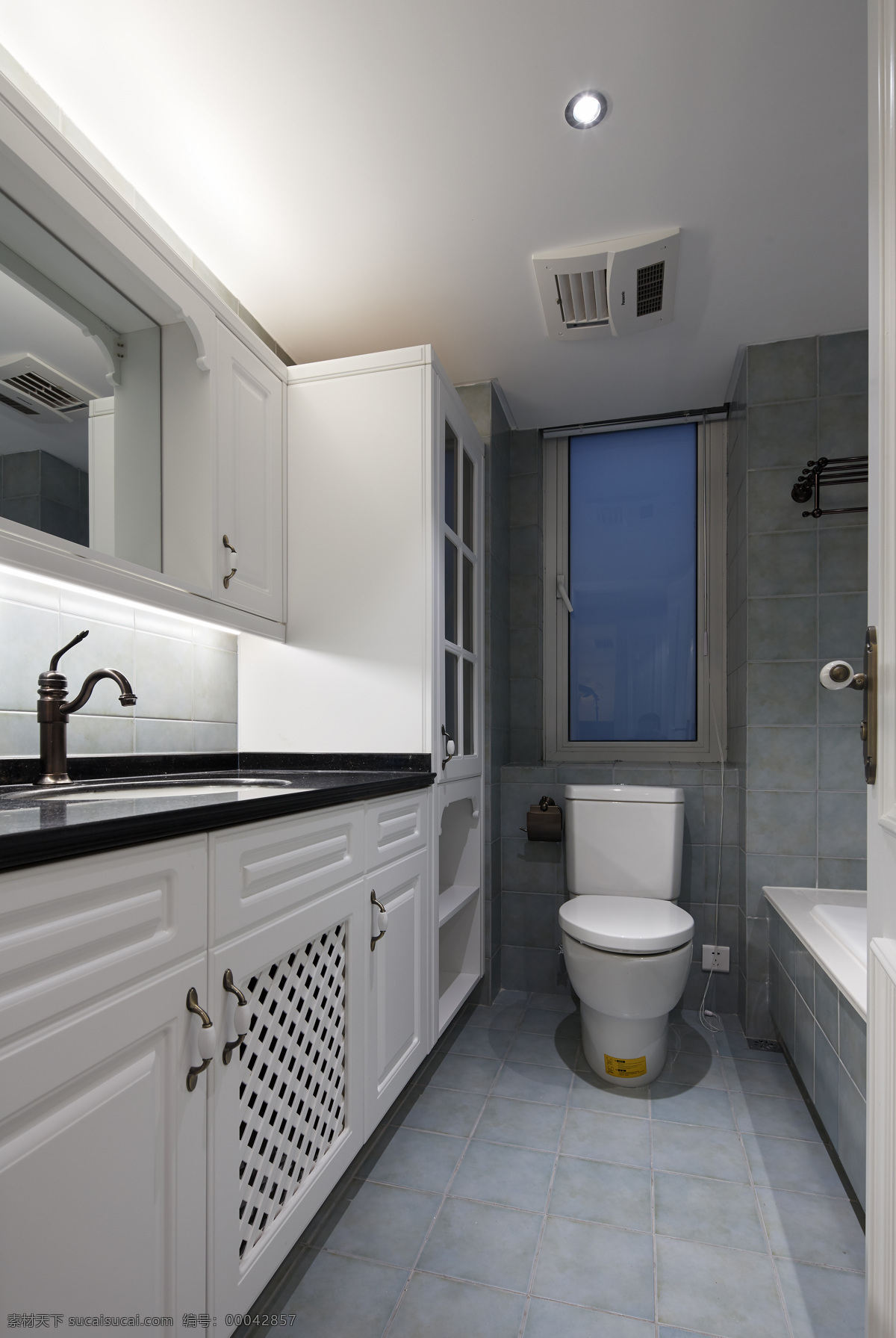 现代 极 简 卫生间 黑色 洗手台 室内装修 效果图 壁灯 黑色洗手台 灰色地板 卫生间装修