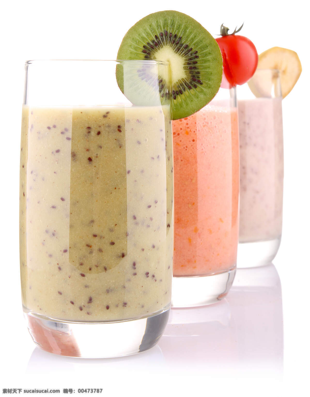 三杯果汁 水果果汁 水果 杯子 玻璃杯子 果蔬 休闲饮品 健康食品 酒水饮料 餐饮美食 白色