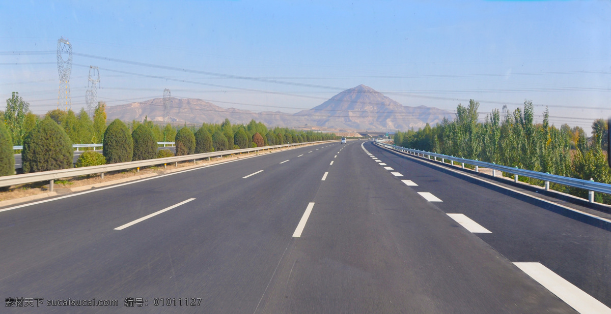 高速路 数码 路 路面 道路 地面 路标 栏杆 树林 田地 国内旅游 旅游摄影