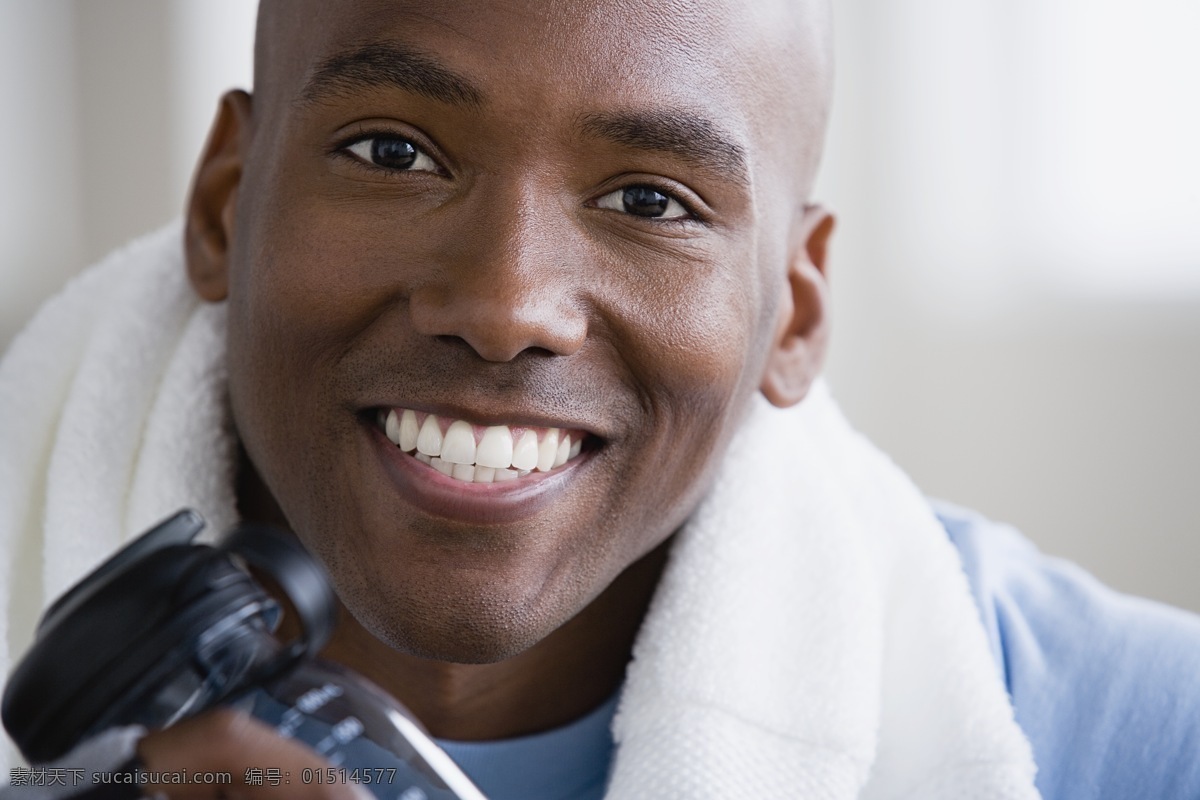 喝水 补充 体能 健身 男性 健身男性 外国男性 健身房 生活人物 人物图片