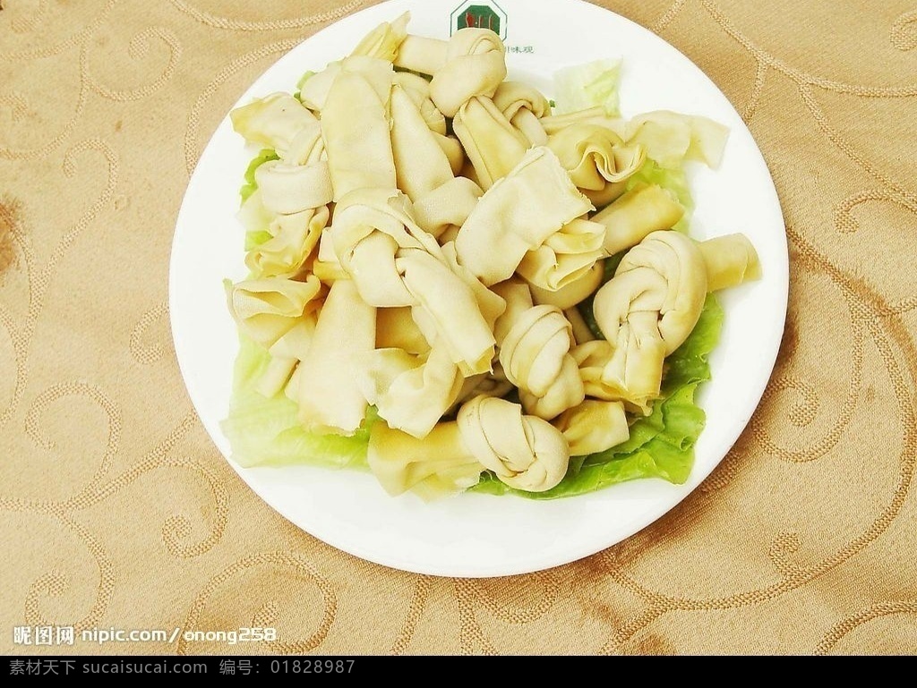 千张结 千张 结 菜叶 盘子 桌布 餐饮美食 传统美食 摄影图库