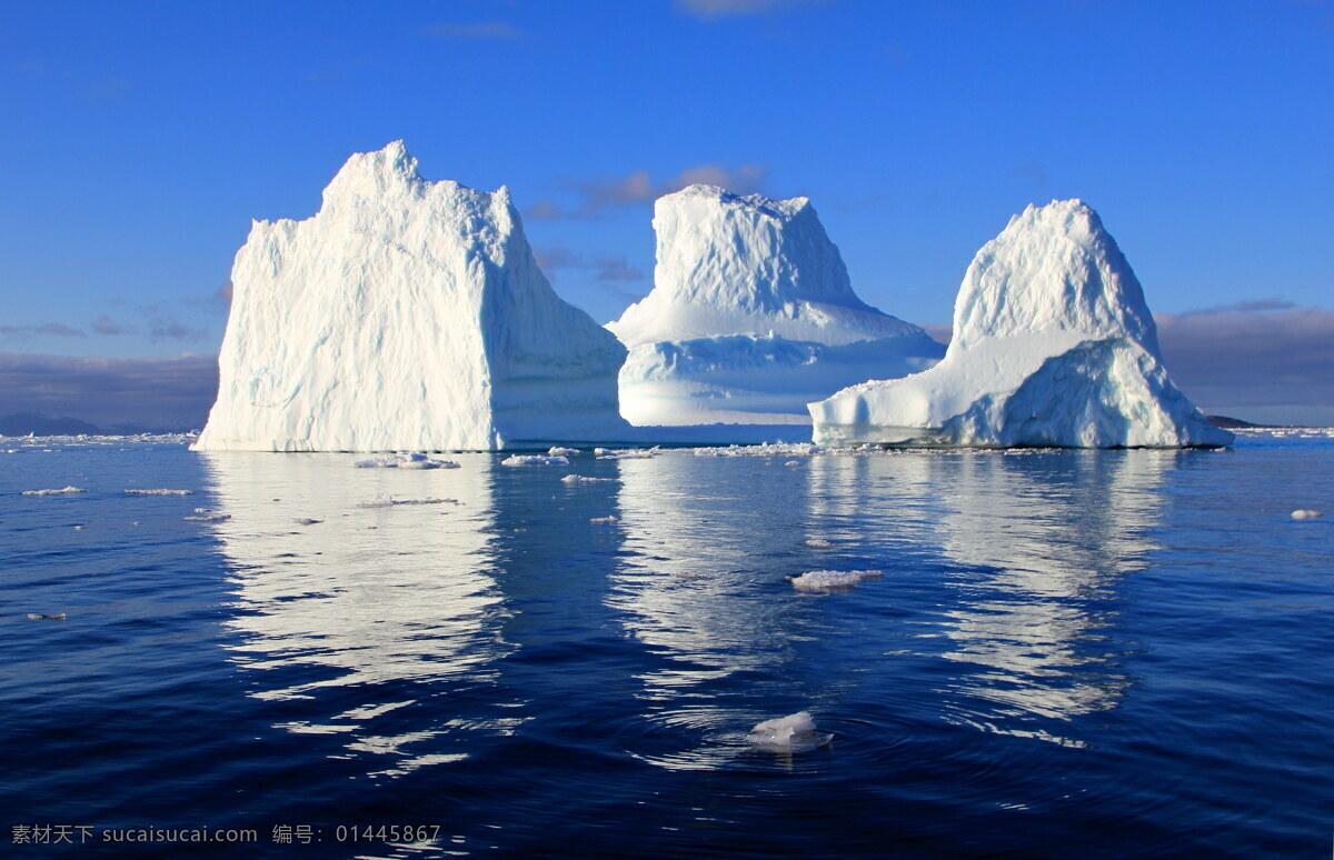 南极冰山 南极 冰山 南极洲 冰 冰川 浮冰 冰雪 冰块 结冰 漂浮 冰水 水面 两极 自然风光 风景图 自然景观 自然风景