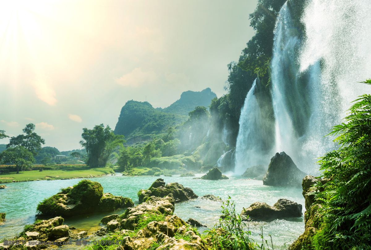 越南旅游 越南 风景 下龙湾 旅游 旅游海报 景区素材分享 自然景观 自然风景