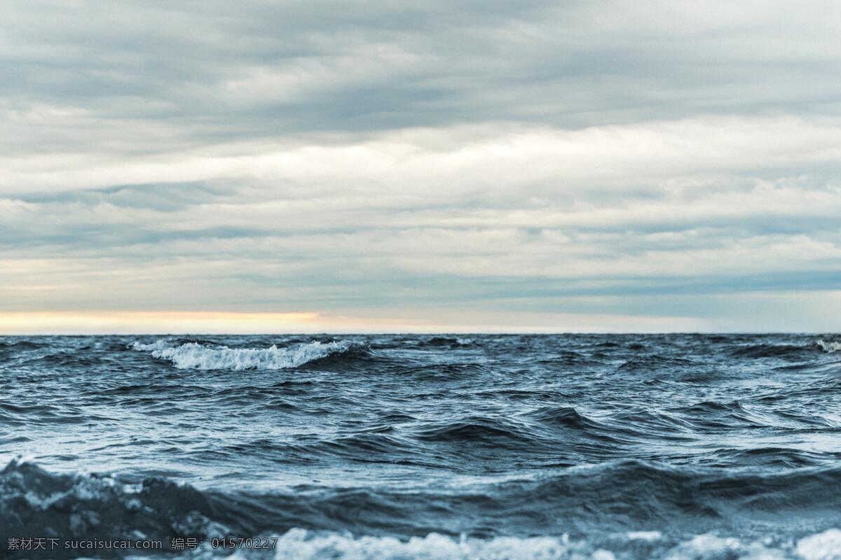 蓝色的大海 蓝色 大海 海水 海平面 波浪 自然景观 自然风景