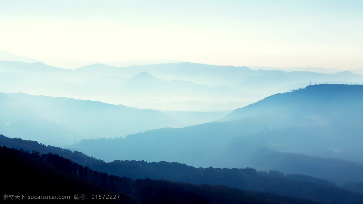 山上风景 自然风光图片 山 湖水 水面 山脉摄影 山丘 山素材 雪山 群山 晴空 天空 风景桌面 蓝天 白云 云海 云 阳光 早晨 日落 光线 风景装饰画 自然景观 自然风景