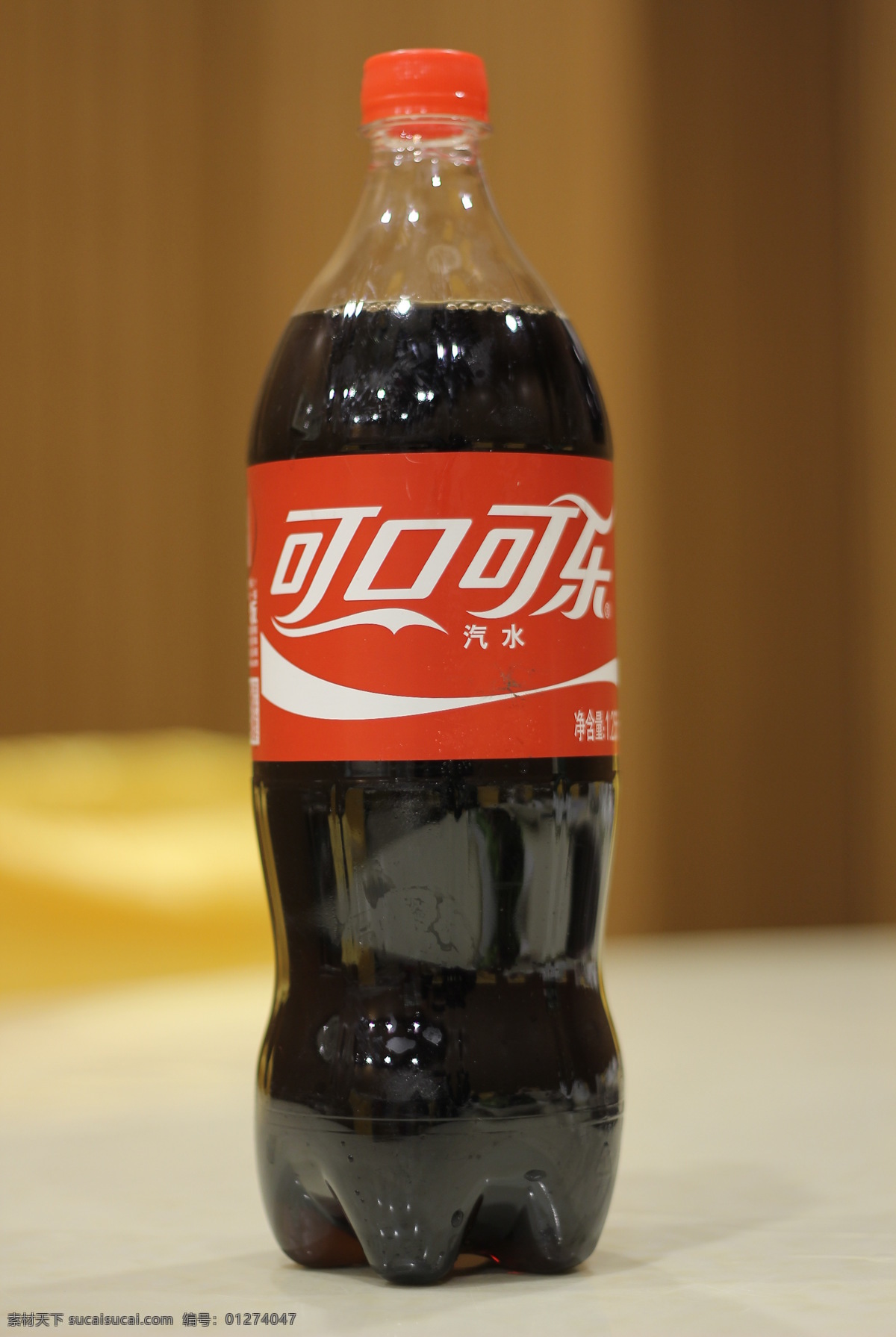 可口可乐 汽水 解暑 酒水 孩子 饮料 冰镇 可乐 支装可乐 国外饮料 食物摄影 餐饮美食 饮料酒水