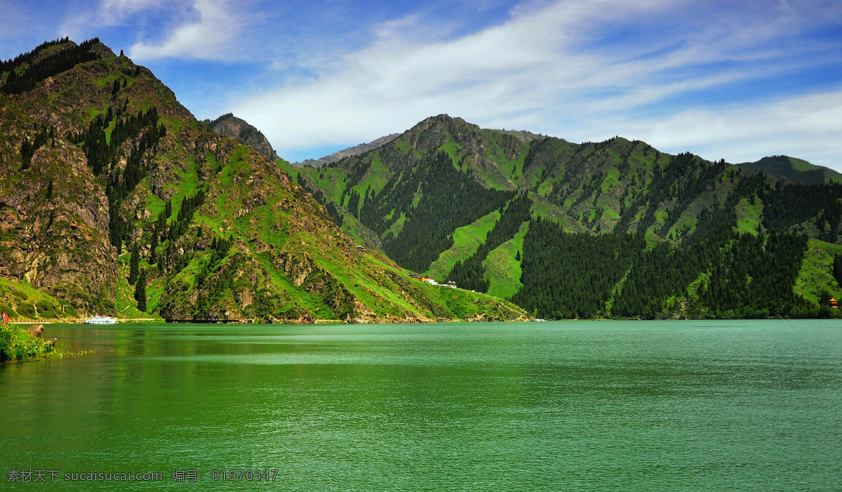 蓝天 下 天池 美景 天山 湖泊 湖水 山麓 瑶池 青山 绿水 新疆天山 新疆天池 高山 山峰 山峦 山脉 天空 云彩 云朵 绿色