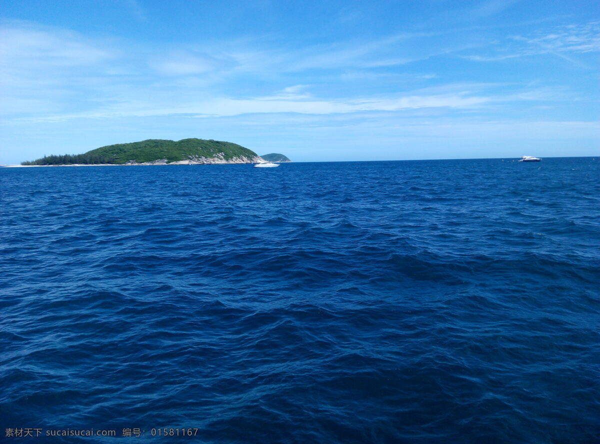 海水 湛蓝 清澈 小岛 蓝天 自然景观 山水风景