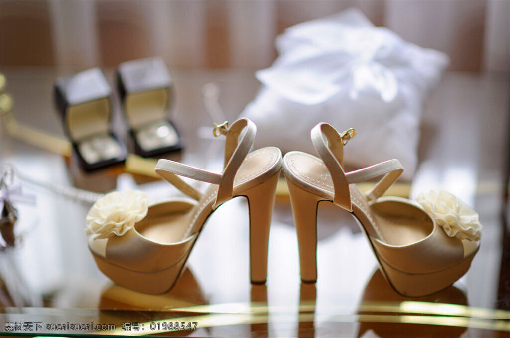 漂亮 高跟 凉鞋 戒指 枕头 高跟鞋 婚庆 婚礼主题 其他类别 生活百科