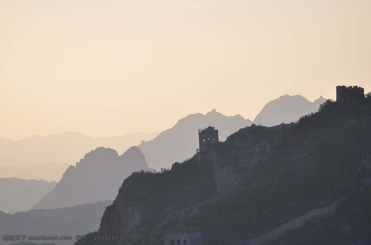 暮色长城 远山 暮色 长城 剪影 自然风景 自然景观