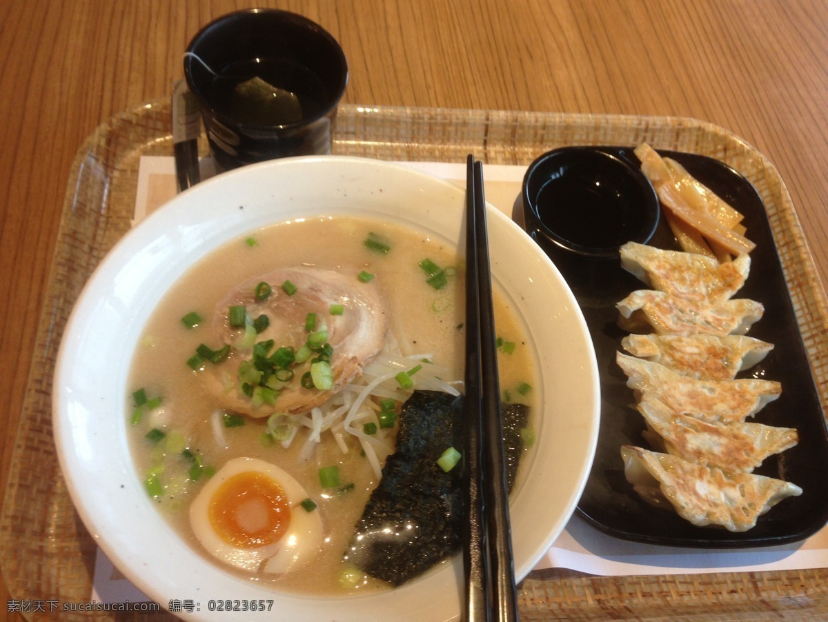 日式 叉烧拉面 饺子 温泉蛋 紫菜 猪骨汤底 餐饮美食 传统美食