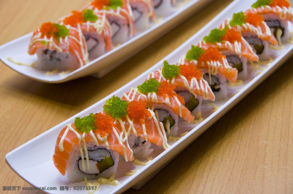 寿司卷物 三文鱼 料理 卷物 寿司 日本 餐饮美食