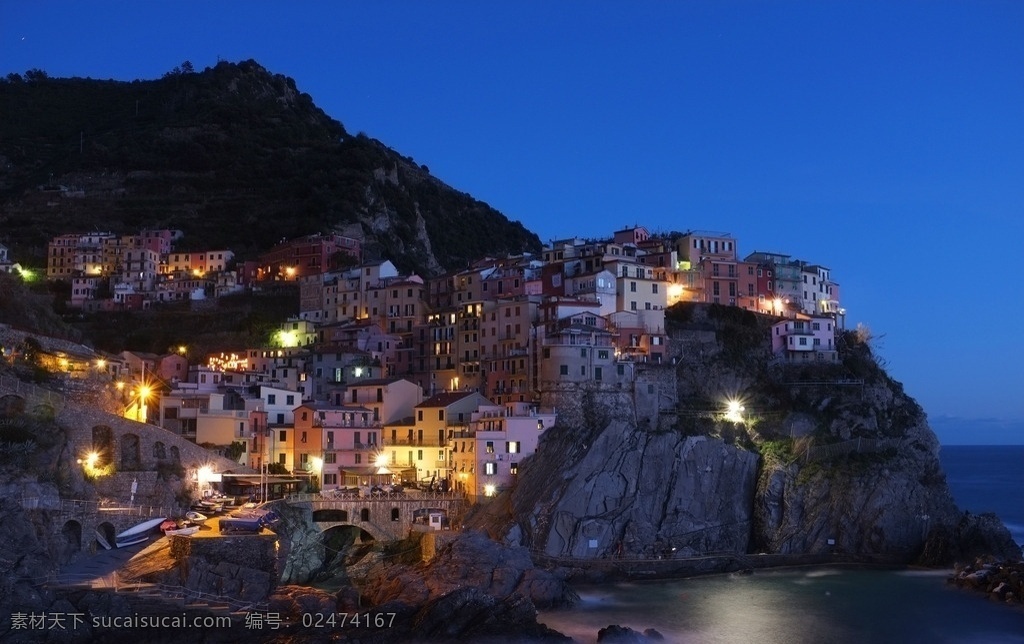 小镇夜景 夜色 夜景 景色 灯光 建筑 房屋 建筑景观 自然景观