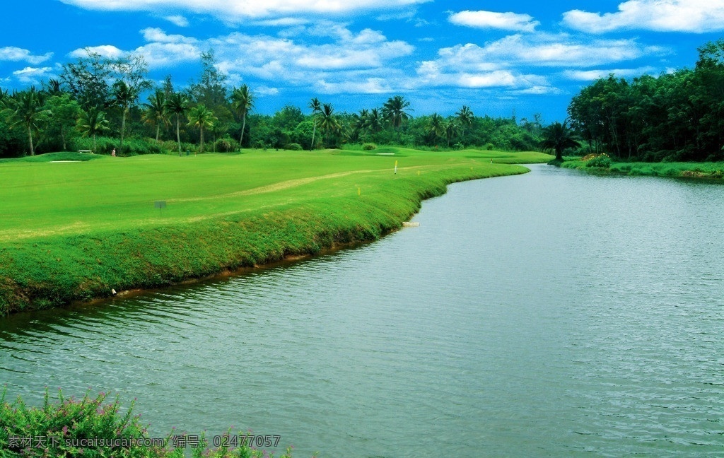 高尔夫球场 高尔夫 草地 绿地 蓝天 白云 树木 河畔 美景 风景照片 桌面壁纸 国内旅游 旅游摄影