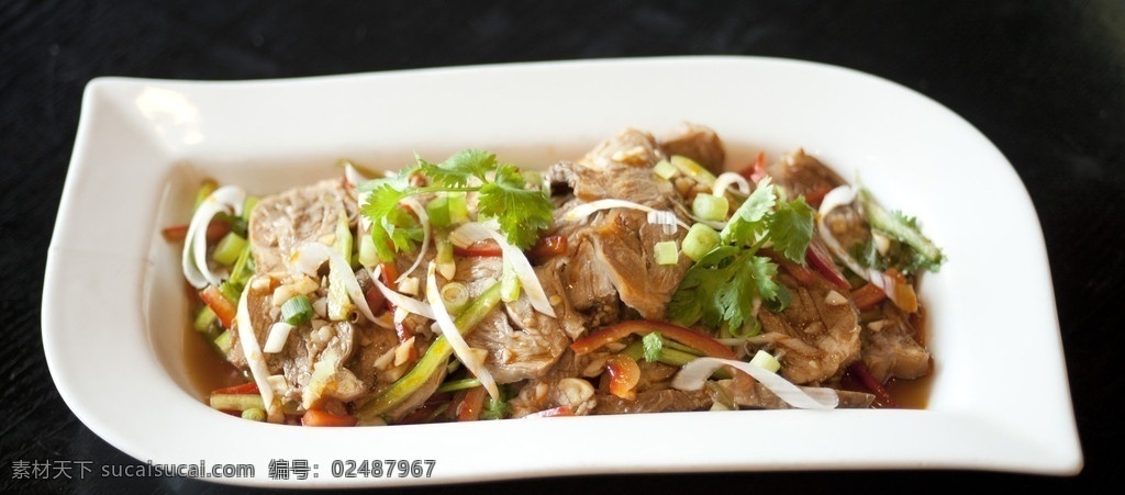 凉拌牛腩 牛腩 牛肉片 凉拌 小葱 特色 小吃 开胃菜 中式 中国 菜式 传统美食 餐饮美食