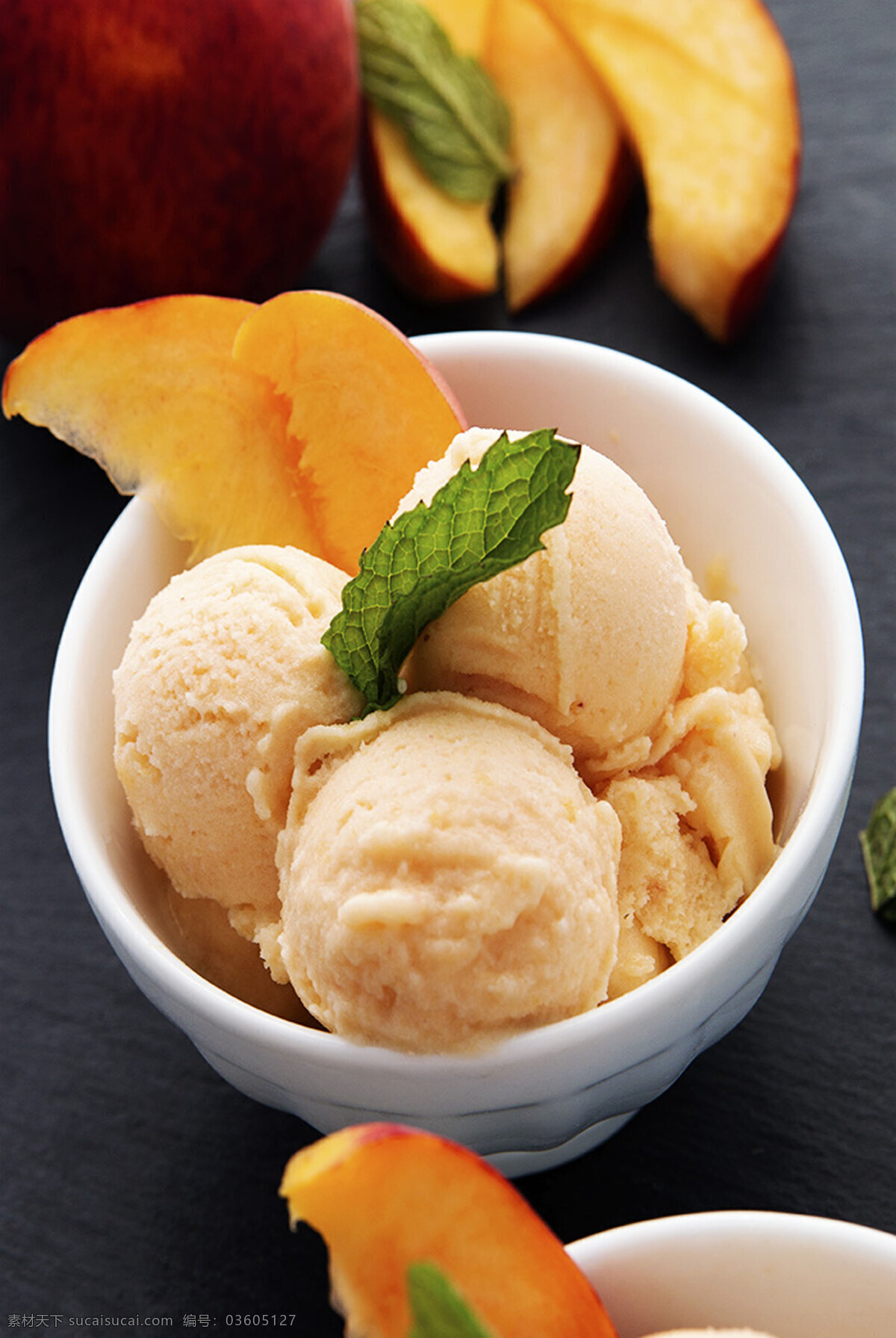 【小y和小绿】夏天到了，来一份香甜可口的黄桃香草冰淇淋吧 - 哔哩哔哩