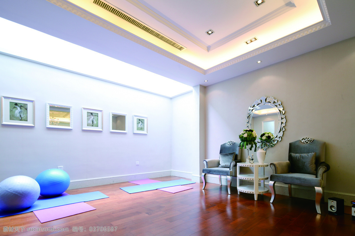 简约 瑜伽 室 木地板 装修 效果图 白色灯光 壁画 地垫 方形吊顶 灰色墙壁 瑜伽室