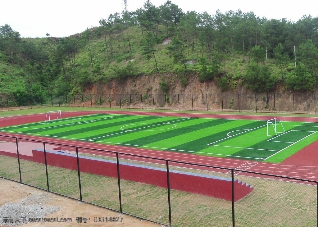 运动场 和平县 大坝镇 小学 校园 蓝天 白云 树木 绿化 乡村 旅游 围栏 学校 园林建筑 建筑园林