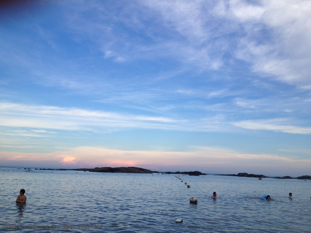 碧海蓝天 大海 海水 海浪 海边风景 海边 晴空