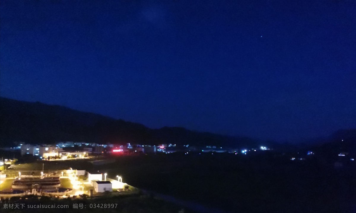 旅游 夜晚 灯光 星空小镇 环形 屏保 风景 壁纸 背景 村落 乡镇 大山 晚上 夜景 田园风景 自然景观 田园风光 旅游摄影 自然风景