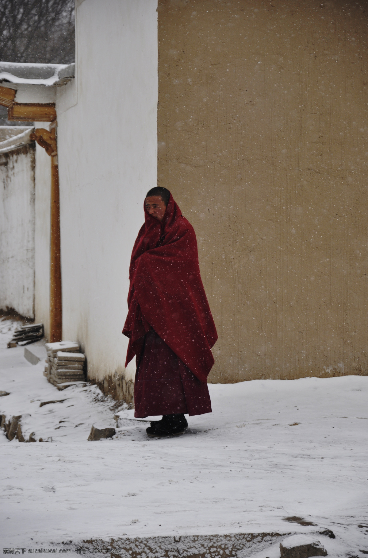 雪地里的喇嘛 拉布愣寺 藏传佛教 藏族 冬景 古建筑 民族风 甘肃风光 国内旅游 旅游摄影