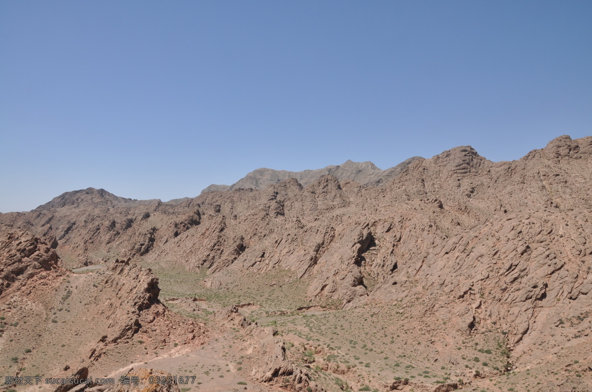 大西北山峦 大西北 山峦 重叠 大山 山峰 沟壑 黄土山 干燥 贫瘠 沙漠 自然风景 自然景观