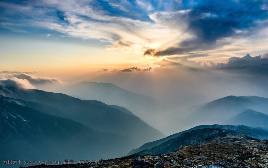 日出图片 日出 朝阳 朝霞 夕阳 晚霞 阳光 霞光 山脉 远山 山峰 天空 白云 云朵 云海 风景 自然景观 自然风景