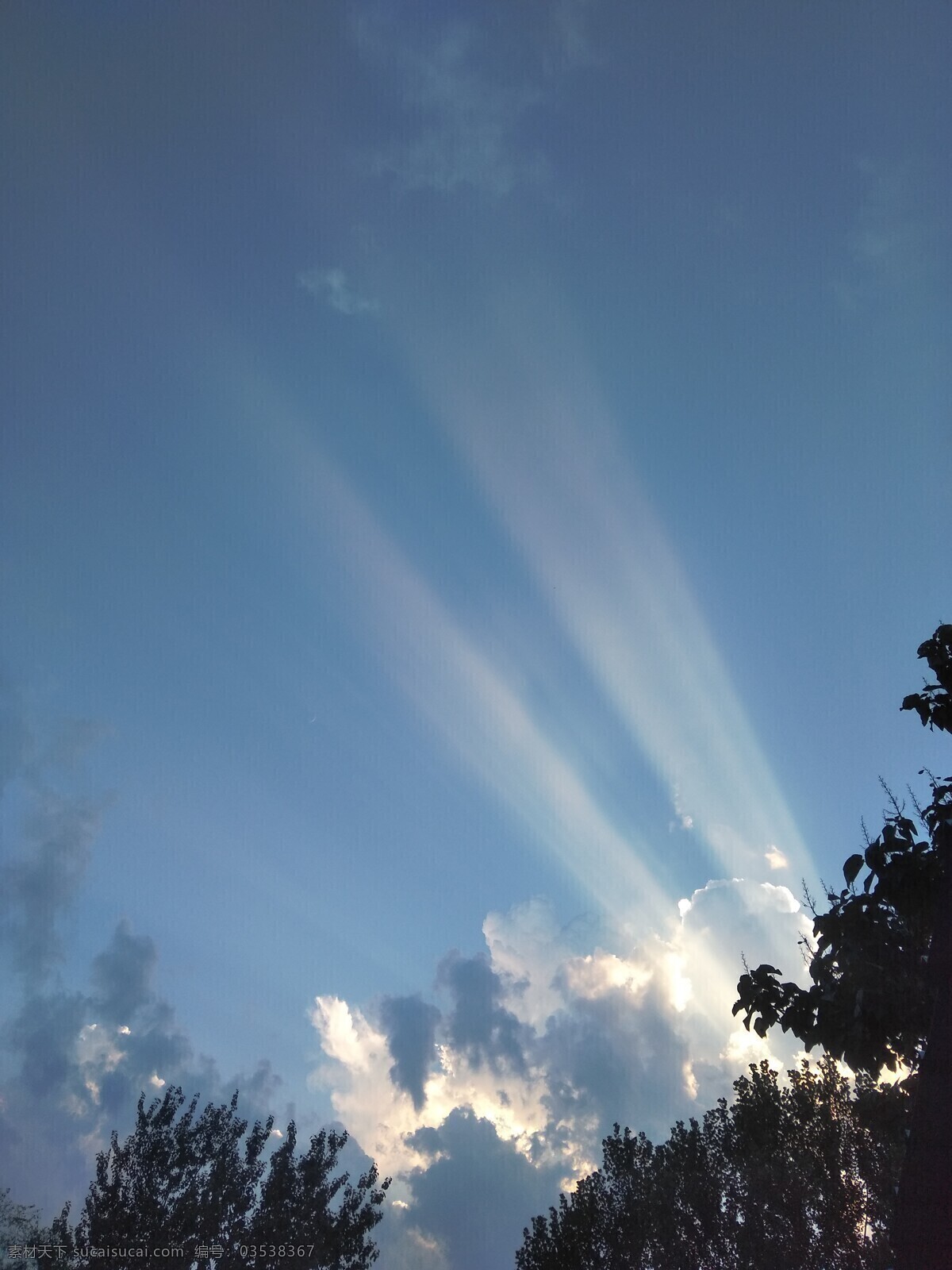 太阳光 太阳 光线 天空 云彩 光 自然景观 自然风景