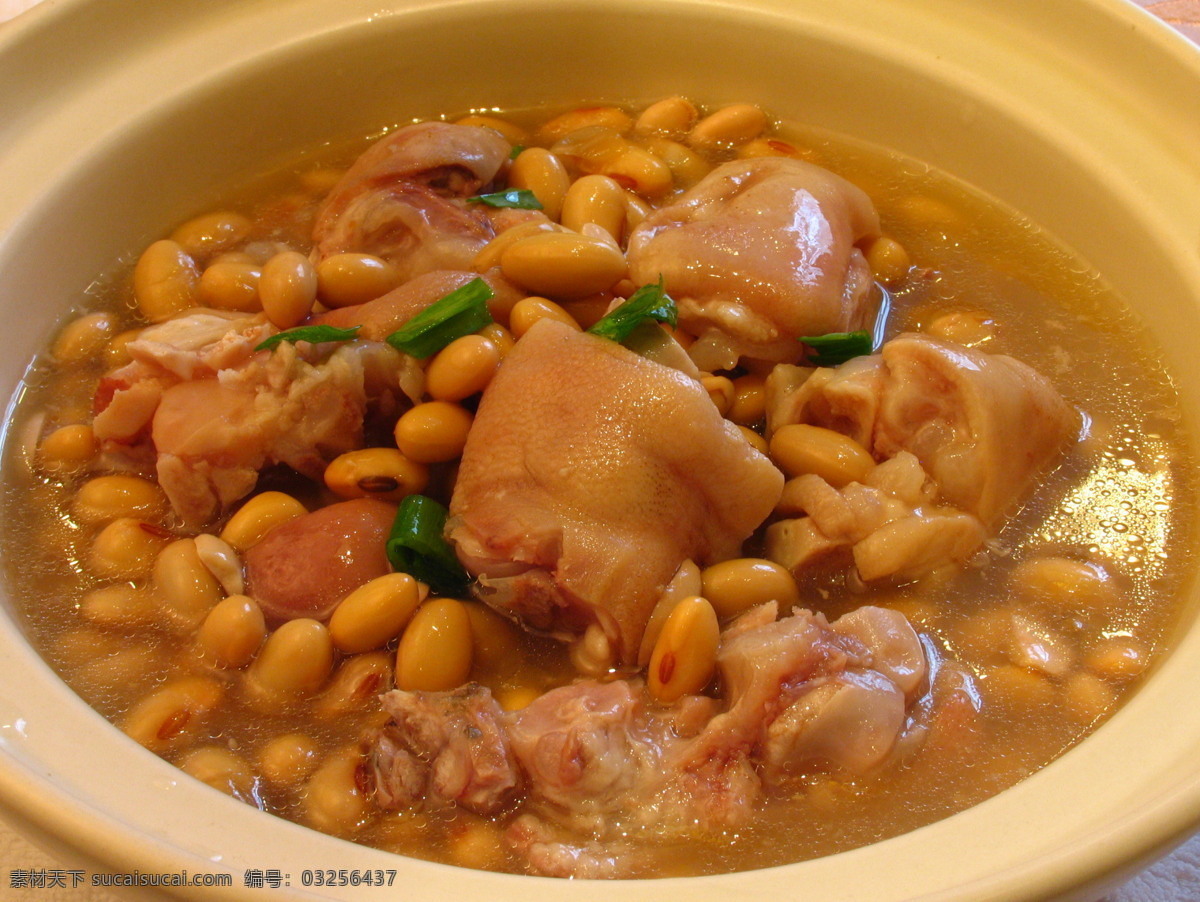 猪肘子炖黄豆 美食 传统美食 餐饮美食