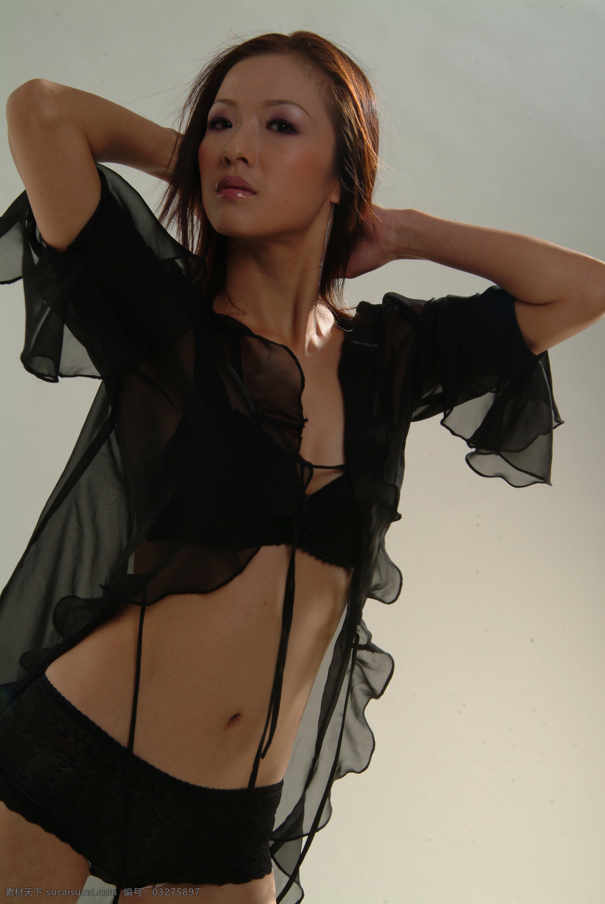 女人 写真 性感 室内 调色 美女 造型 黑裙 个性 模特 平面模特 曲线 内衣 女性女人 人物图库