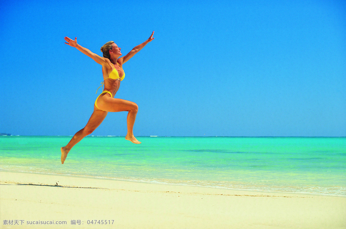 沙滩 上 奔跑 比基尼 美女图片 阳光沙滩 美丽海滩 大海 海面 性感美女 沙滩美女 跳跃 比基尼美女 生活人物 人物图片