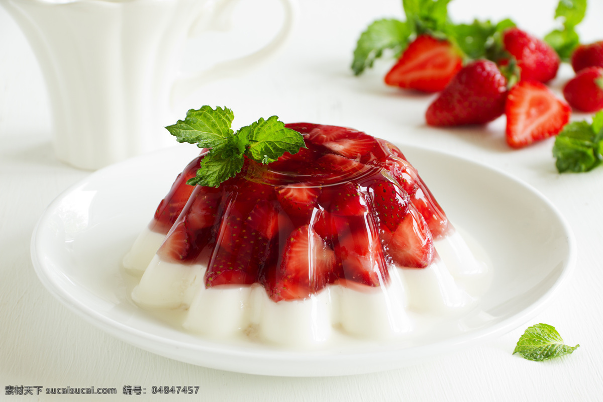草莓布丁 草莓 布丁 水果布丁 草莓果冻 餐饮 西点 西餐 美食 摄影图 餐饮美食 西餐美食
