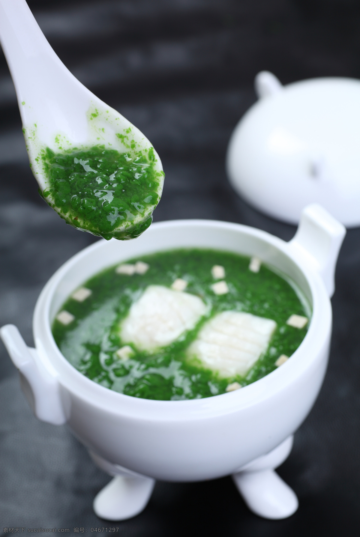 翡翠 鳕鱼 豆腐 盅 传统美食 餐饮美食